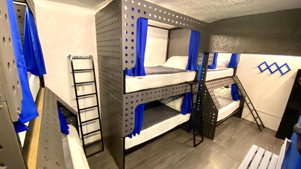 Roomies Hostel Roma Мехико Экстерьер фото