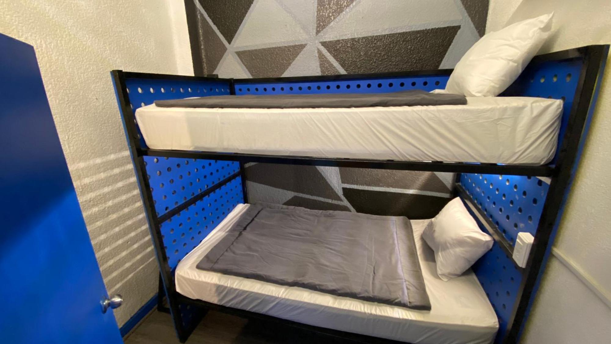 Roomies Hostel Roma Мехико Экстерьер фото