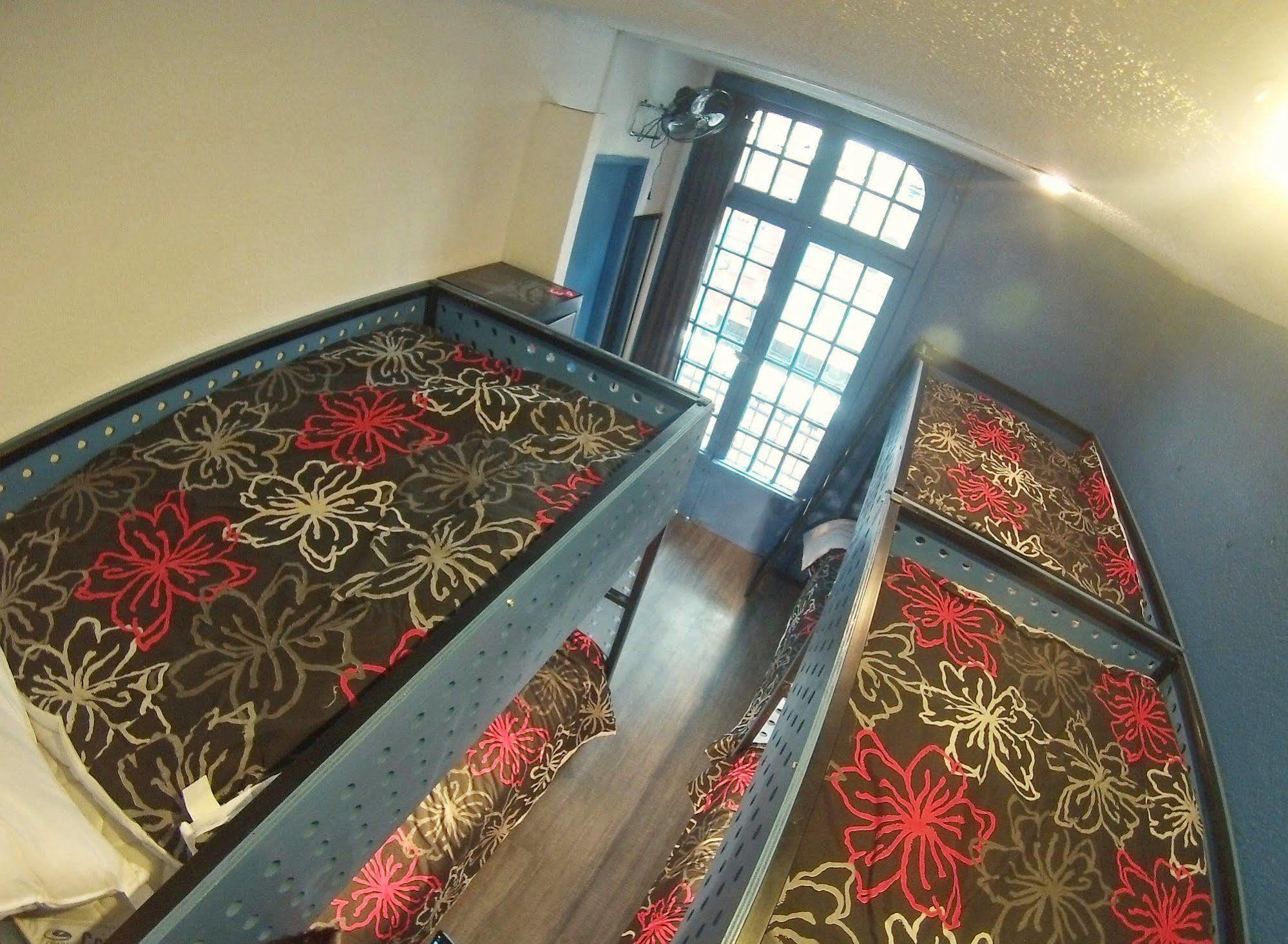 Roomies Hostel Roma Мехико Экстерьер фото