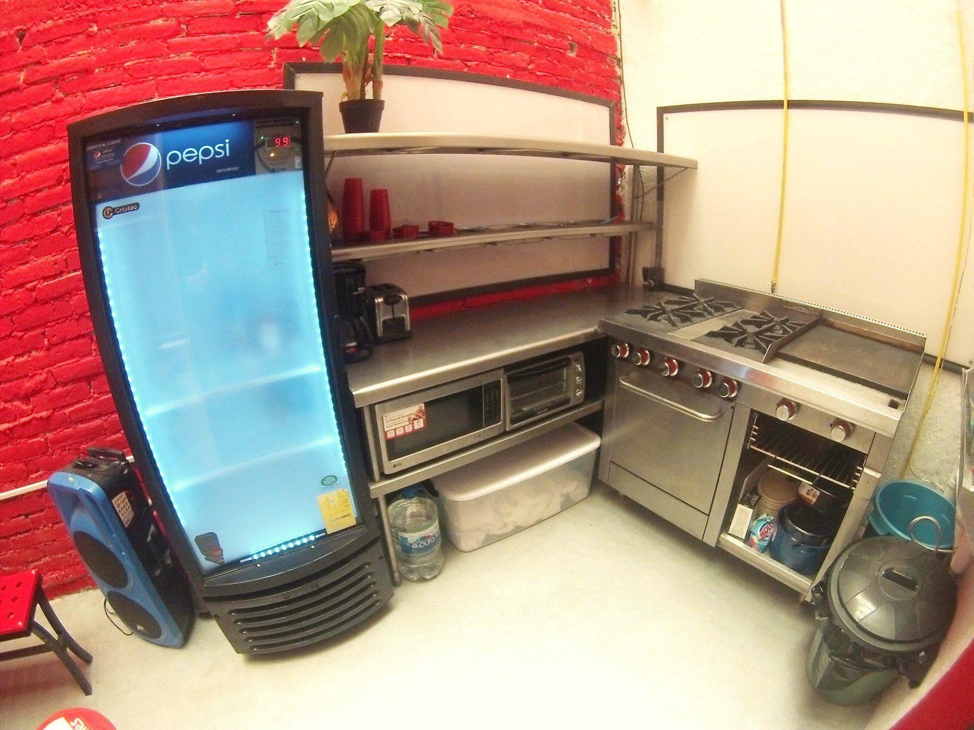 Roomies Hostel Roma Мехико Экстерьер фото