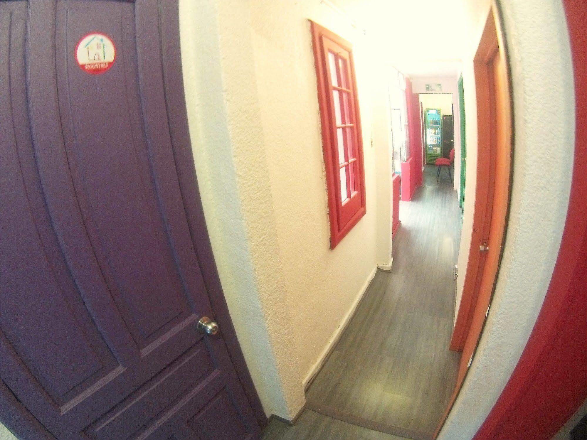 Roomies Hostel Roma Мехико Экстерьер фото
